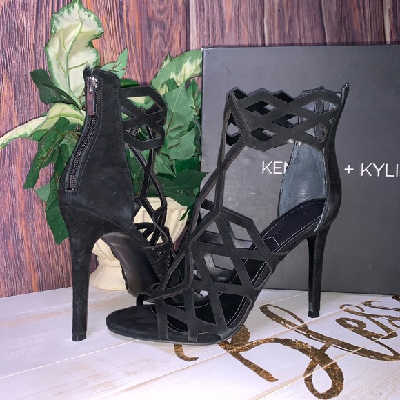 KENDALL + KYLIE Elena Heel In Black Suede - Picture 6 of 7